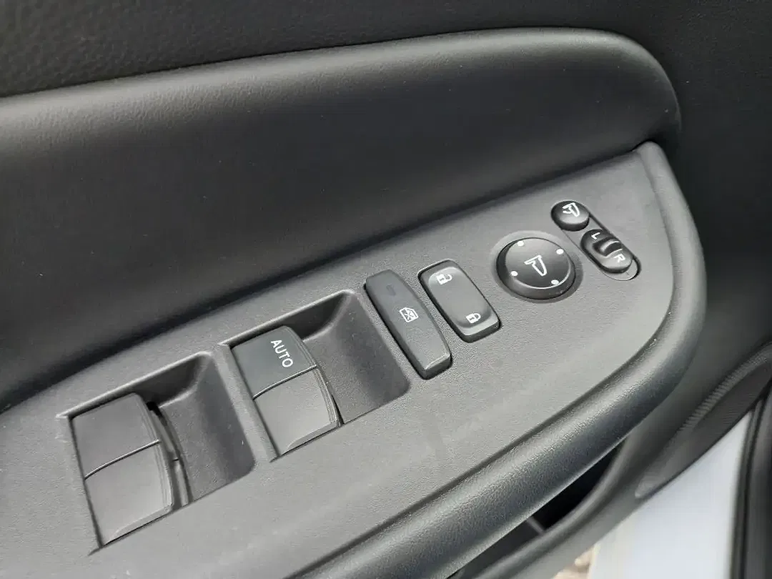 Honda Jazz 1.5 i-MMD Hybrid e-CVT Elegance - Thumbnail 6