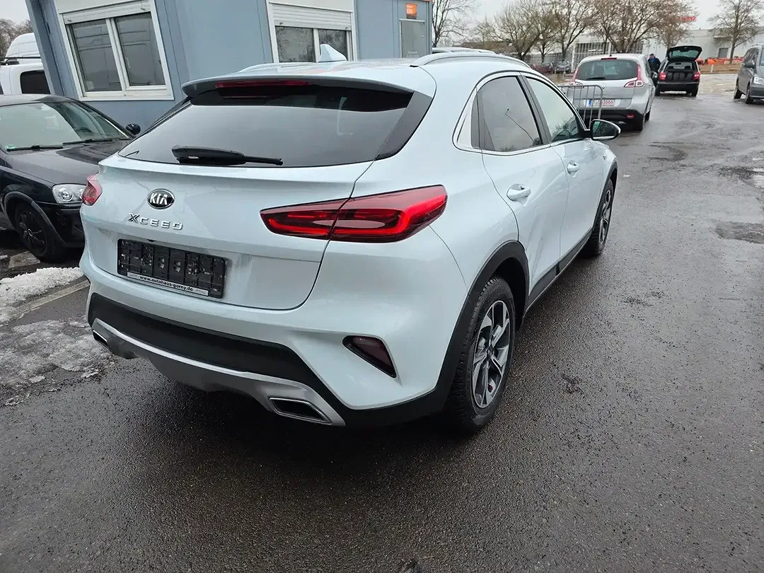 Kia XCeed Edition 7 - Thumbnail 2