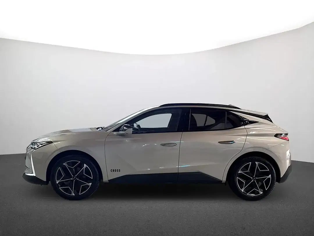 DS Automobiles DS 4 - Thumbnail 4
