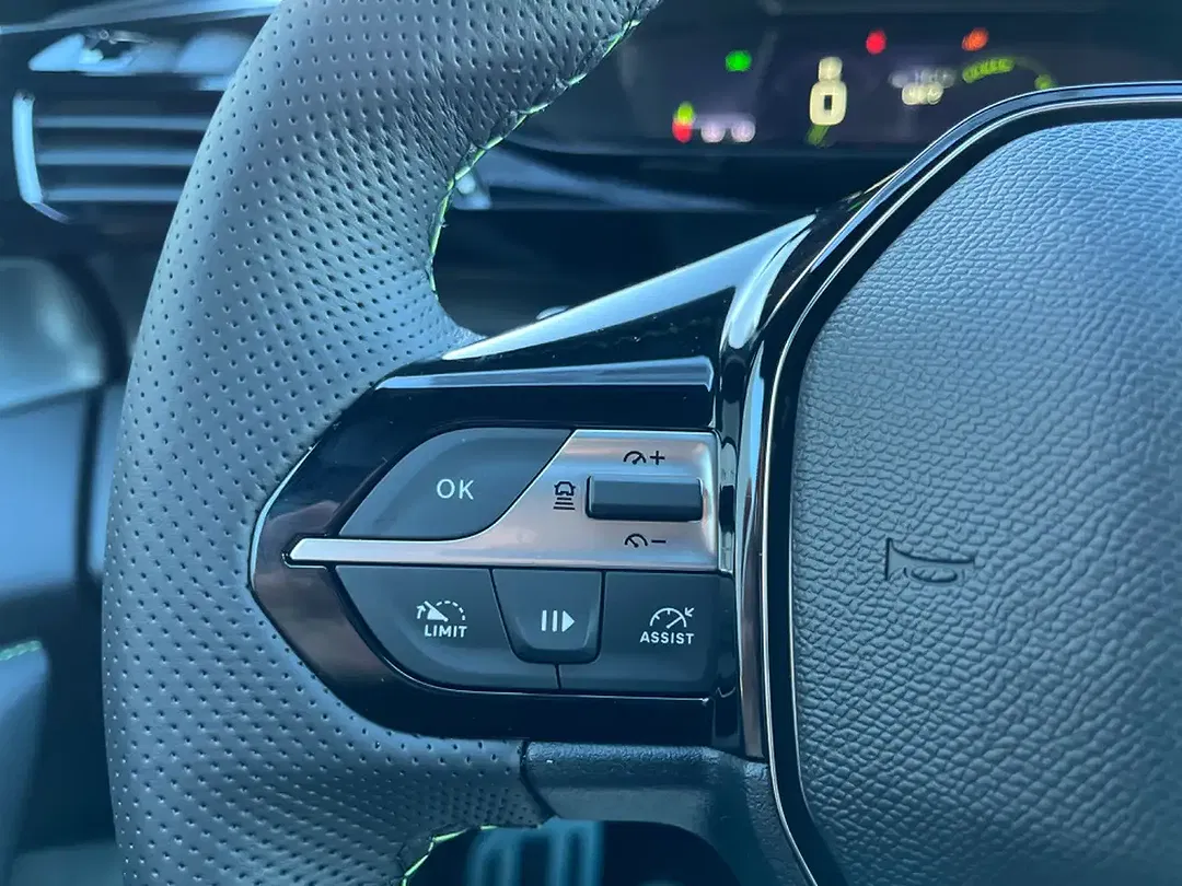 Peugeot 308 136 Hybrid GT SW - Thumbnail 12