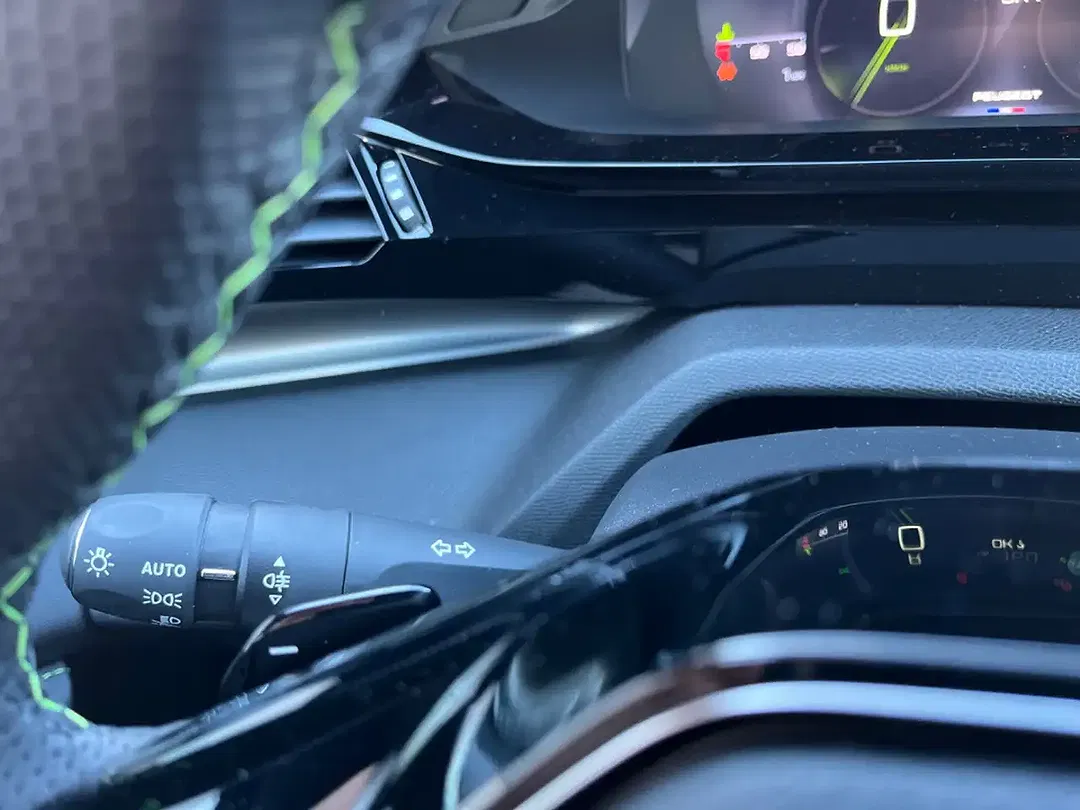 Peugeot 308 136 Hybrid GT SW - foto 14