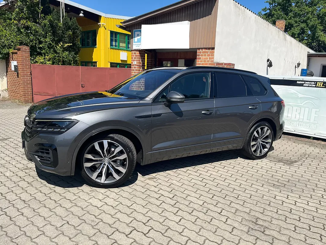 Volkswagen Touareg 4Motion R-Line - Afbeelding 1