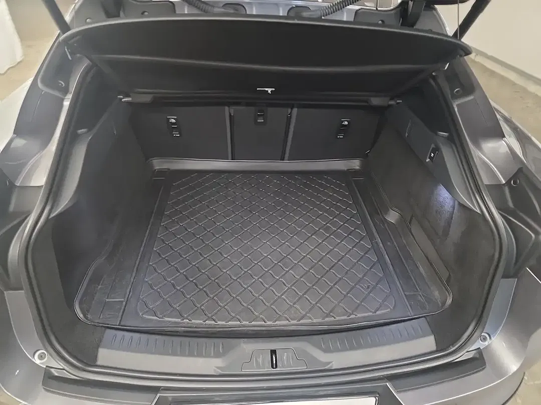 Jaguar I-Pace - Thumbnail 12