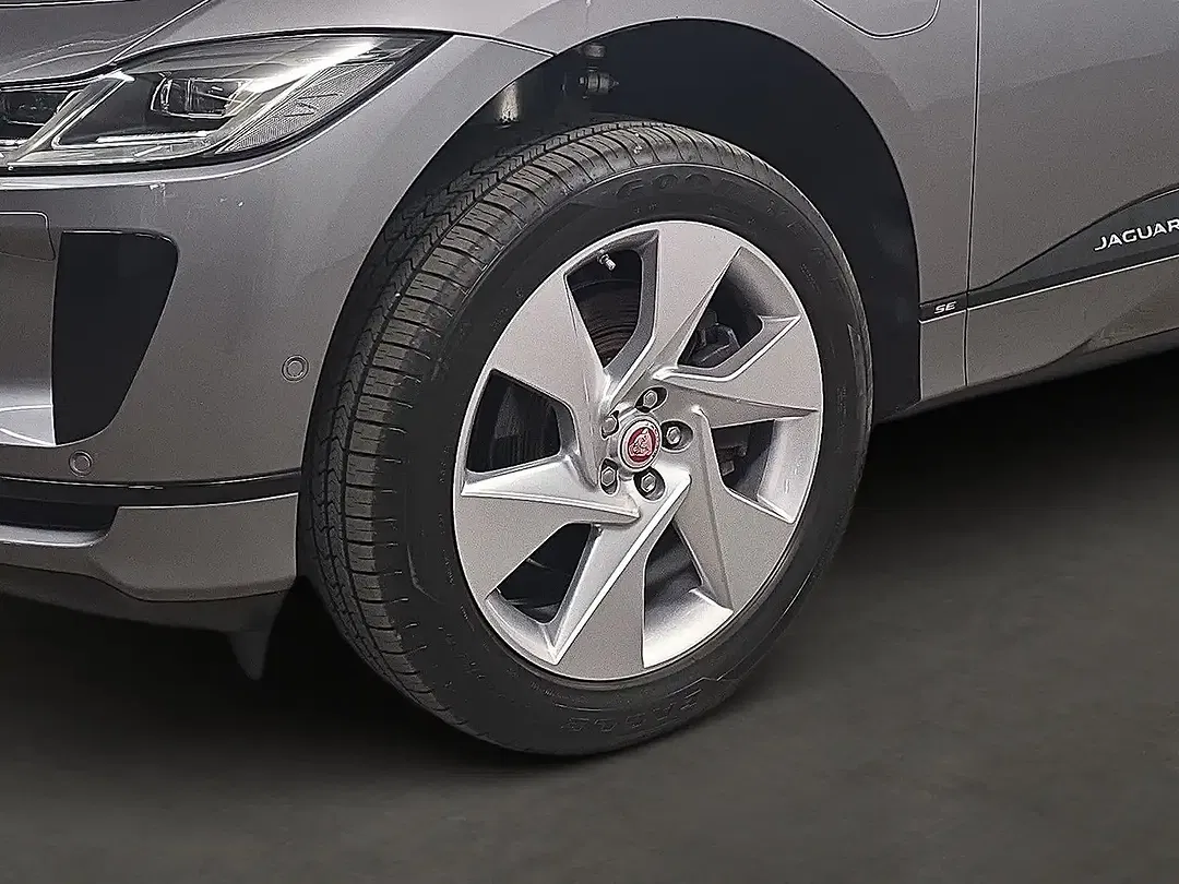Jaguar I-Pace - Thumbnail 6