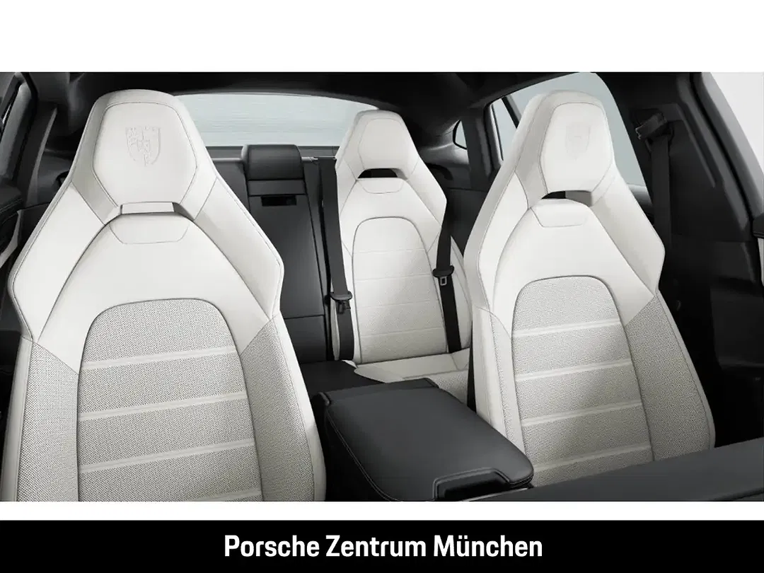 Porsche Panamera E-Hybrid 4 - Thumbnail 10
