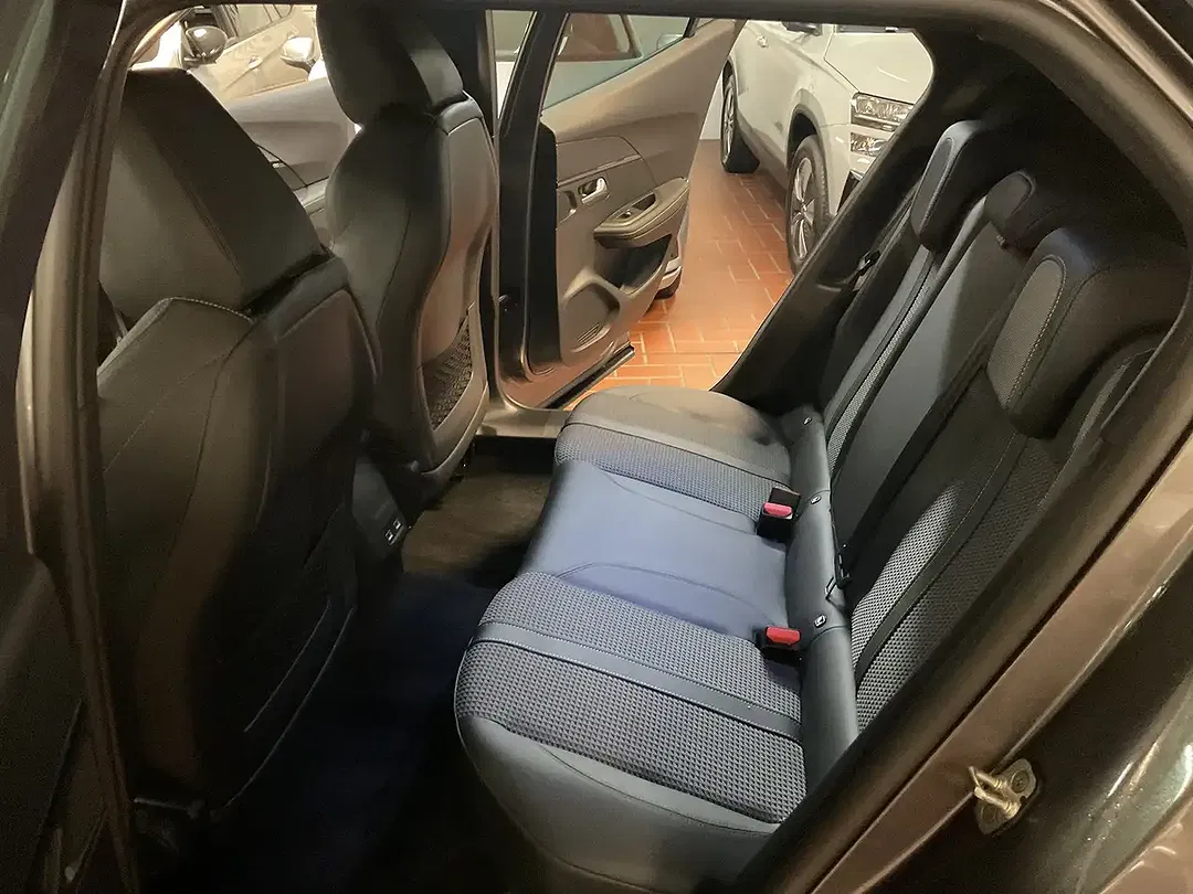 Peugeot 2008 GT - foto 15