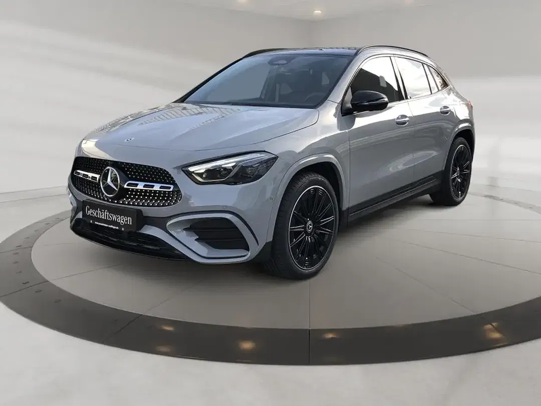 Mercedes-Benz GLA 200 AMG MBUX Night - foto 1