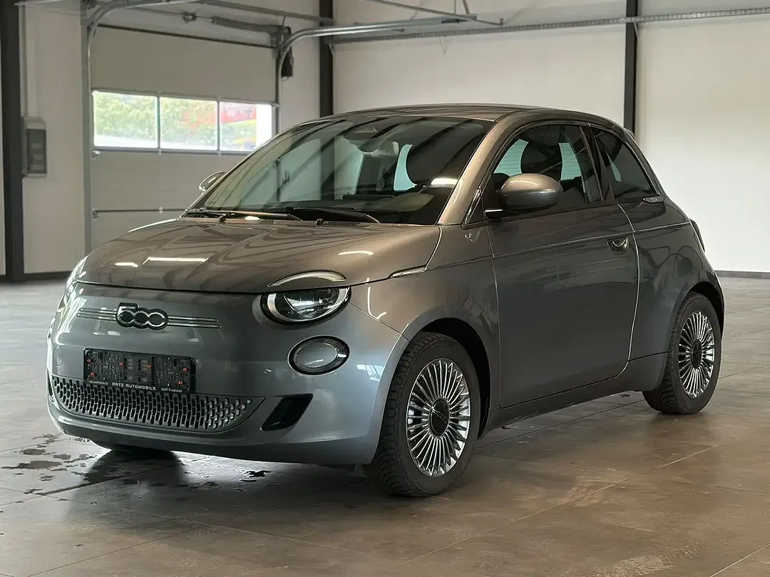 Fiat 500e - Thumbnail 3
