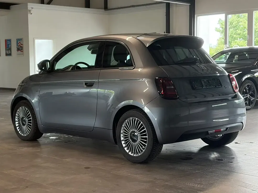 Fiat 500e - Thumbnail 4