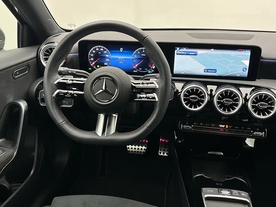 Mercedes-Benz A 200 AMG - Thumbnail 8