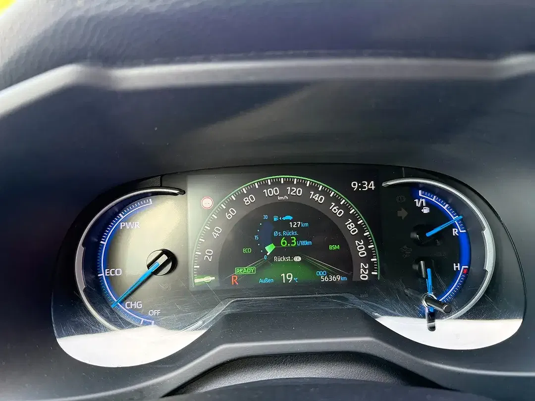 Toyota RAV 4 Hybrid Business Edition - Thumbnail 14