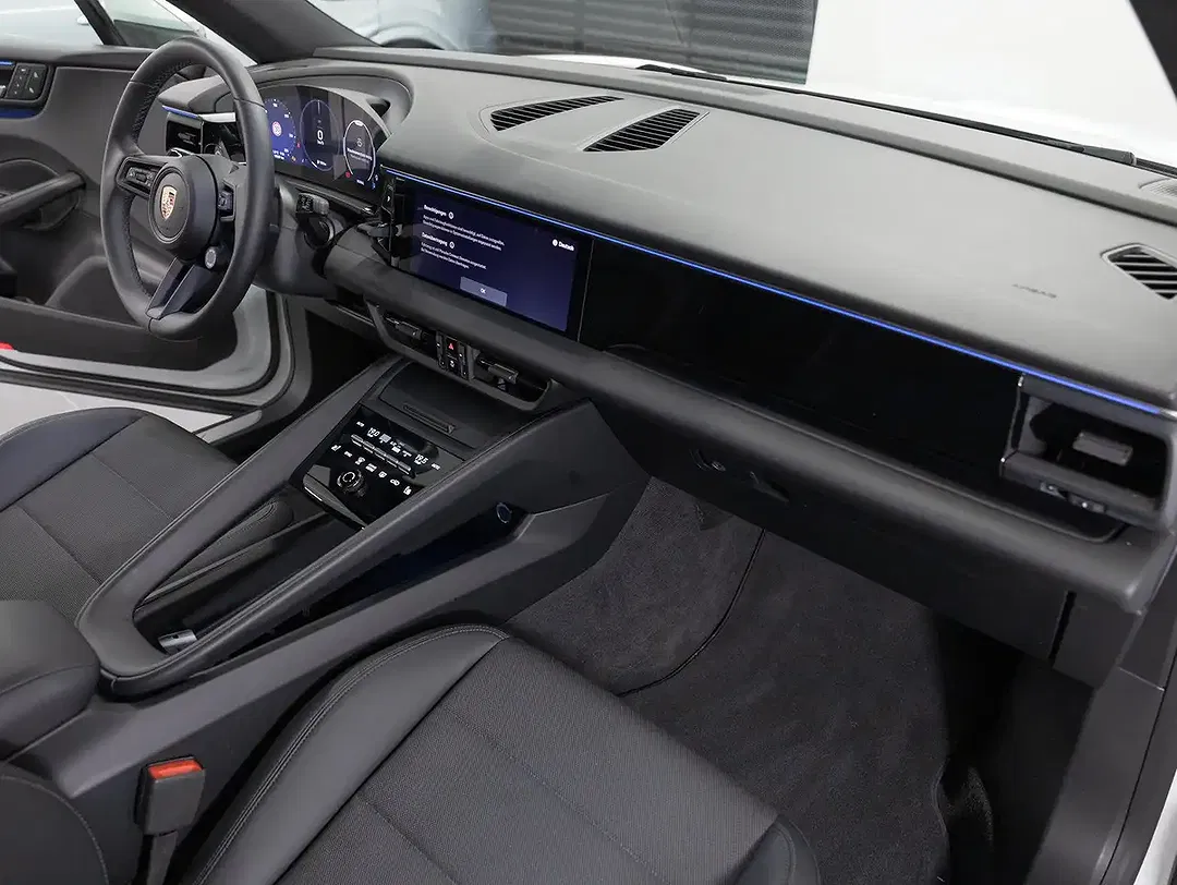 Porsche Macan 4 - Thumbnail 11