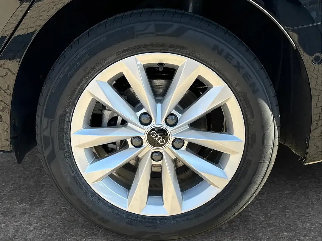 Audi A3 Sportback Base - Thumbnail 10