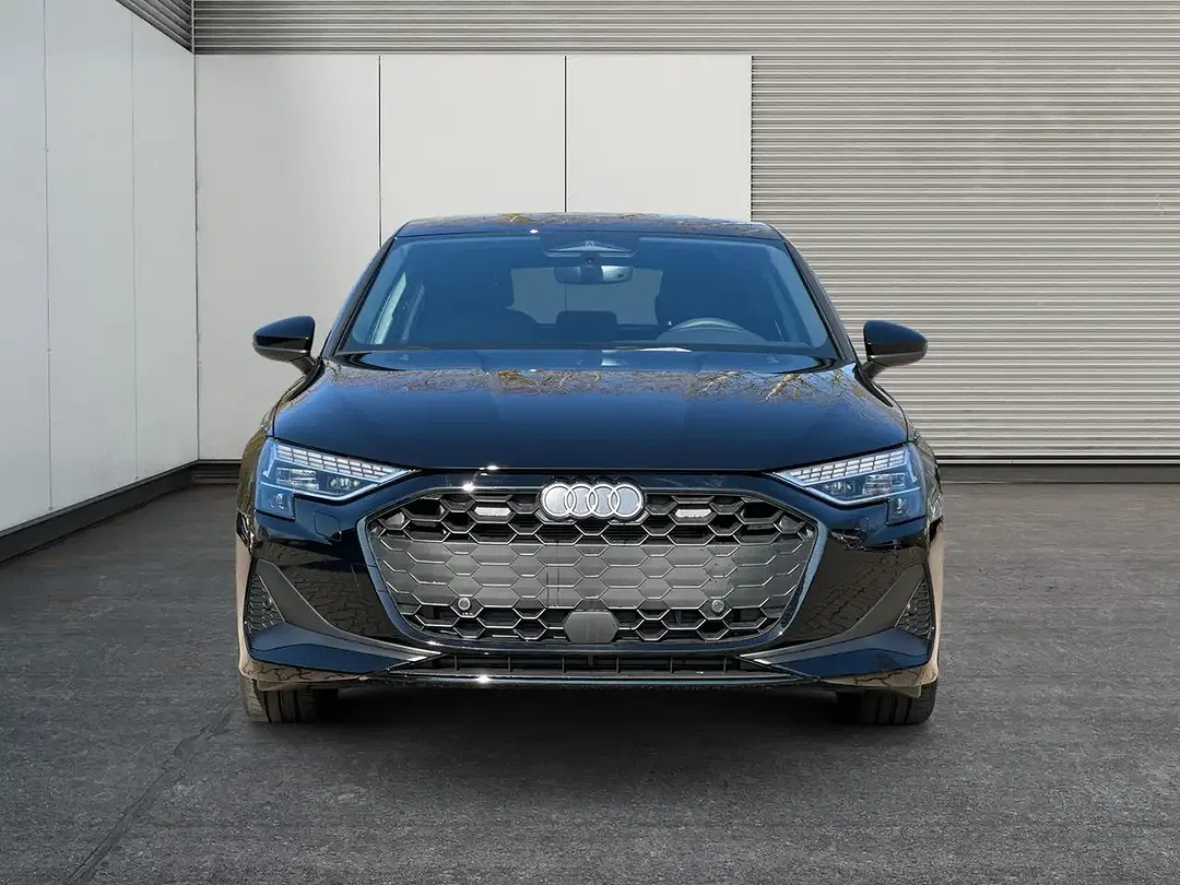 Audi A3 Sportback Base - Thumbnail 4
