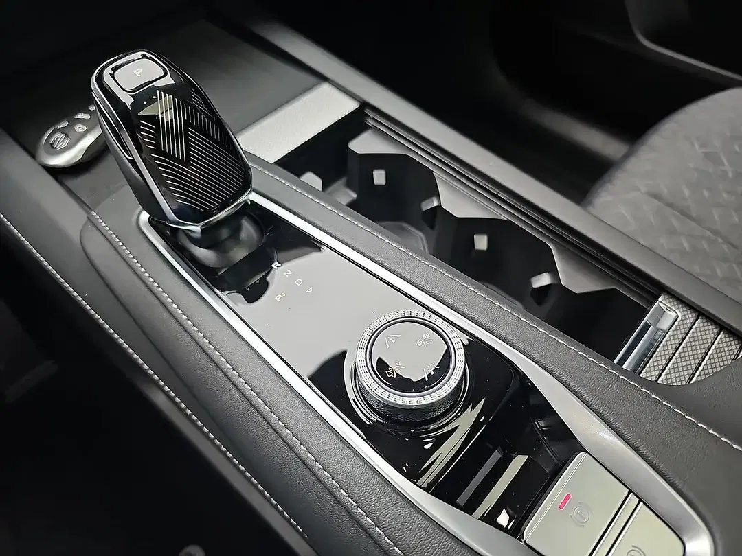 MG MGS9 PHEV Comfort - Thumbnail 12