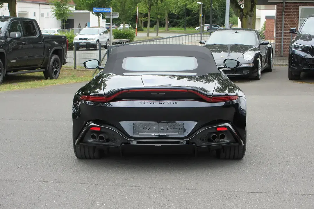 Aston Martin Vantage V8 Roadster - Thumbnail 6