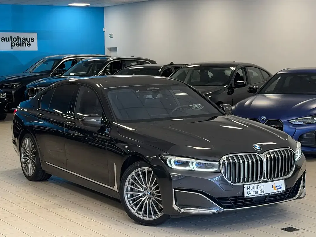 BMW 750 - foto 1