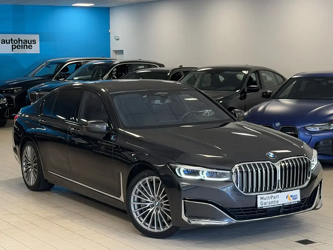 BMW 750 - Afbeelding 1