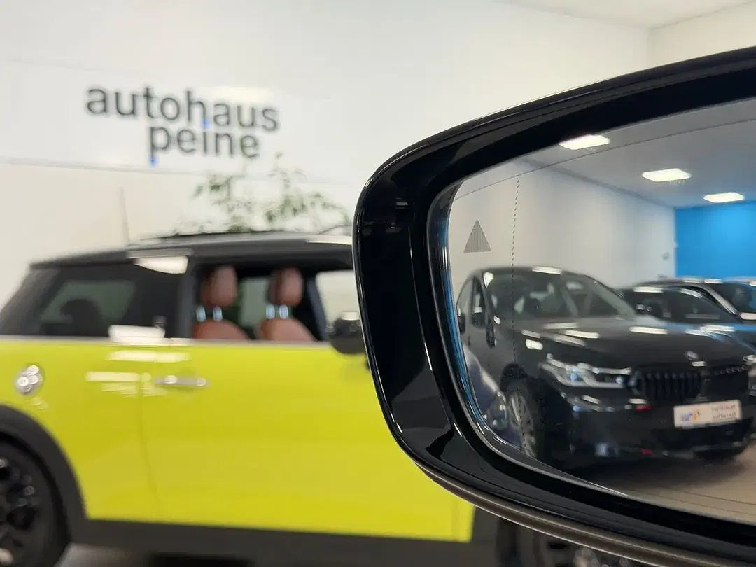 BMW 750 - Thumbnail 10