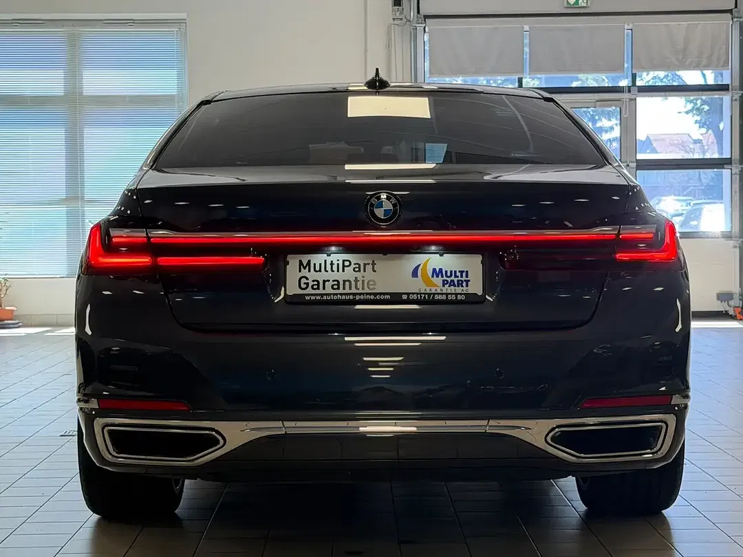 BMW 750 - Thumbnail 14