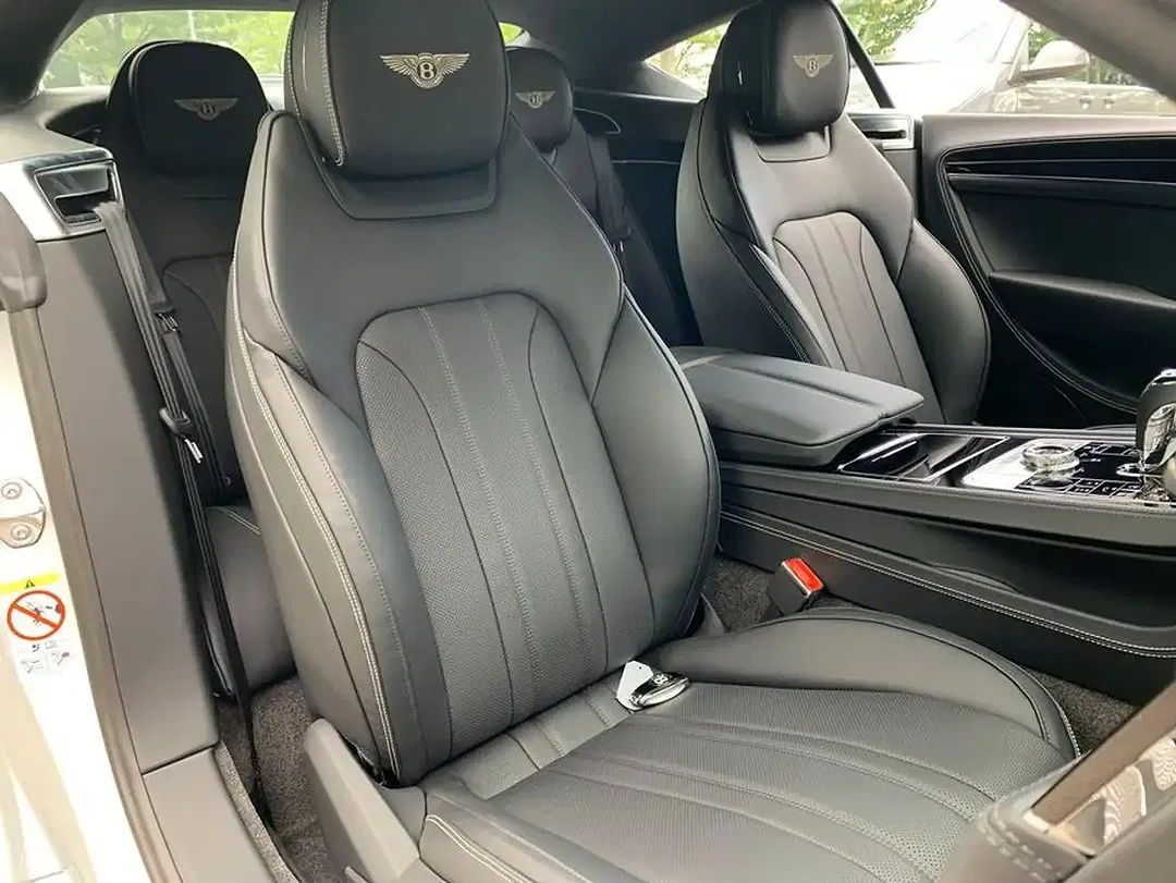 Bentley Continental GT 4.0 V8 Hybrid Black Edition - Thumbnail 23