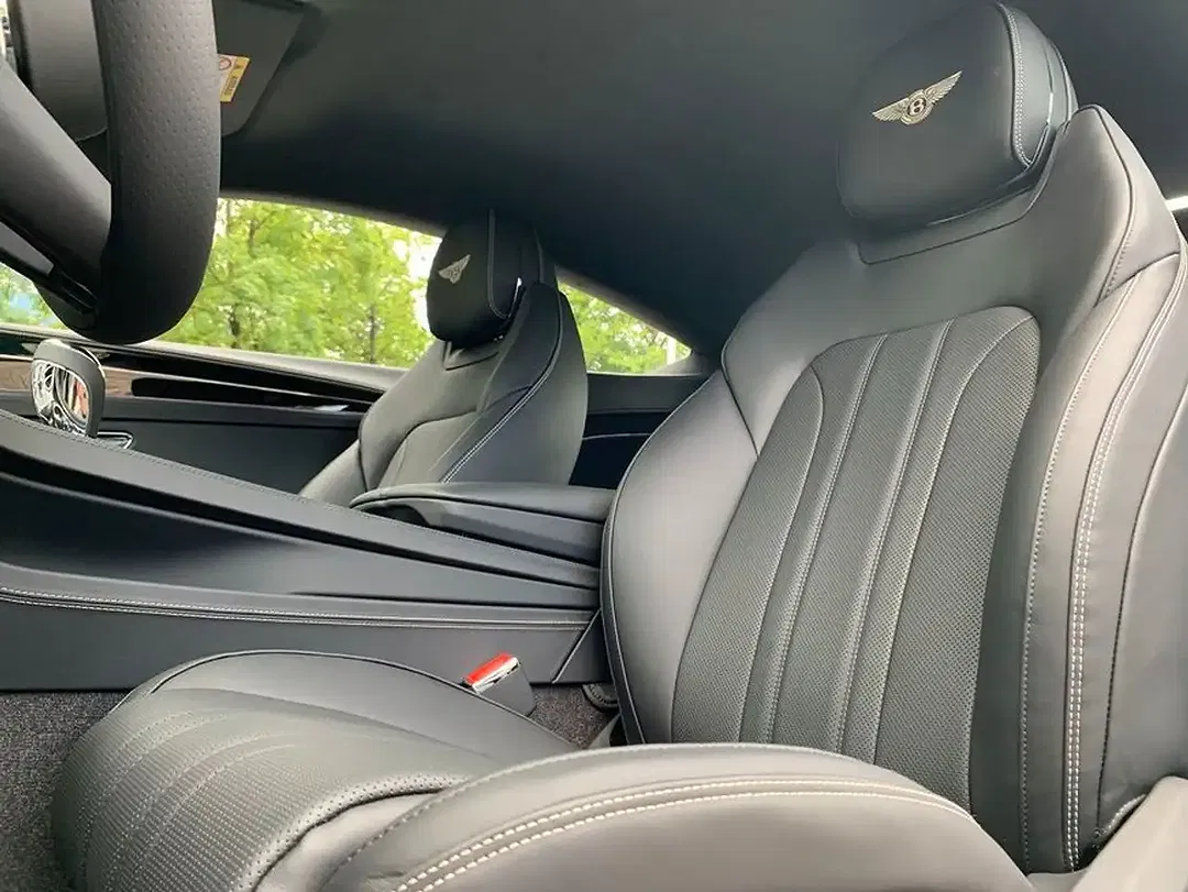 Bentley Continental GT 4.0 V8 Hybrid Black Edition - Thumbnail 26