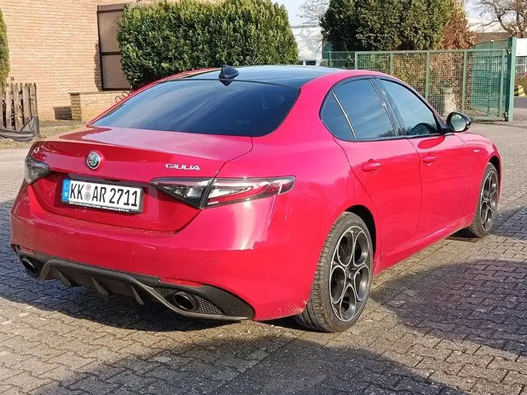 Alfa Romeo Giulia Q4 Veloce - Thumbnail 6