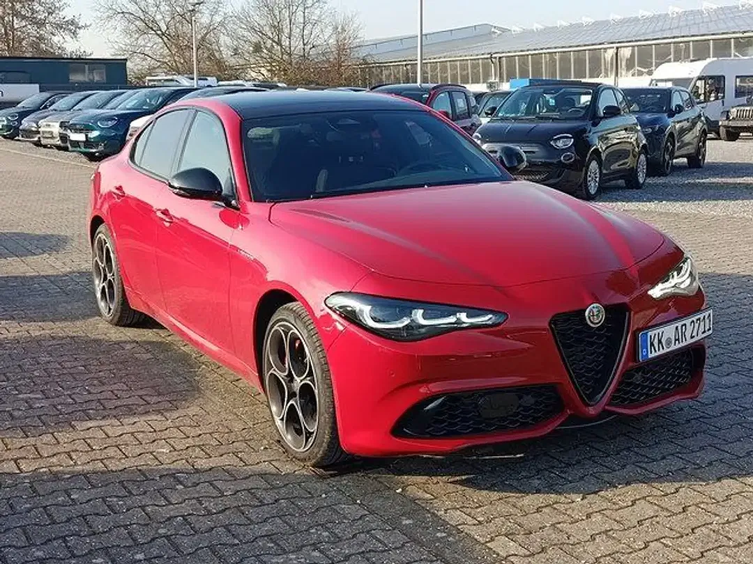 Alfa Romeo Giulia Q4 Veloce - Thumbnail 7