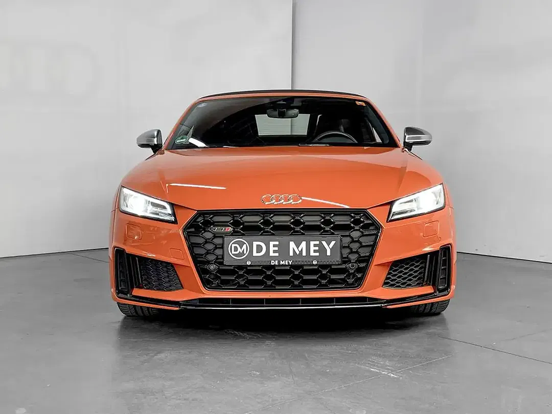 Audi TTS S tronic quattro Roadster - Thumbnail 3