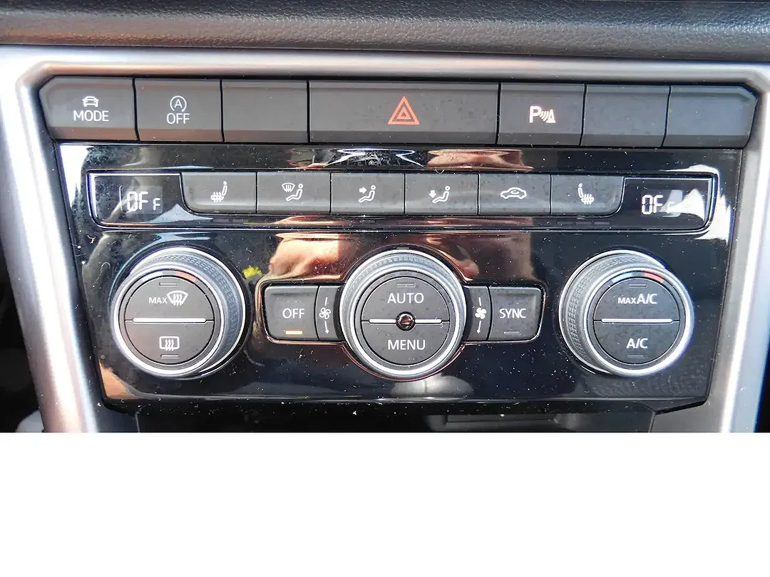 Volkswagen T-Roc 1.5 TSI BlueMotion Active Comfortline - Thumbnail 7