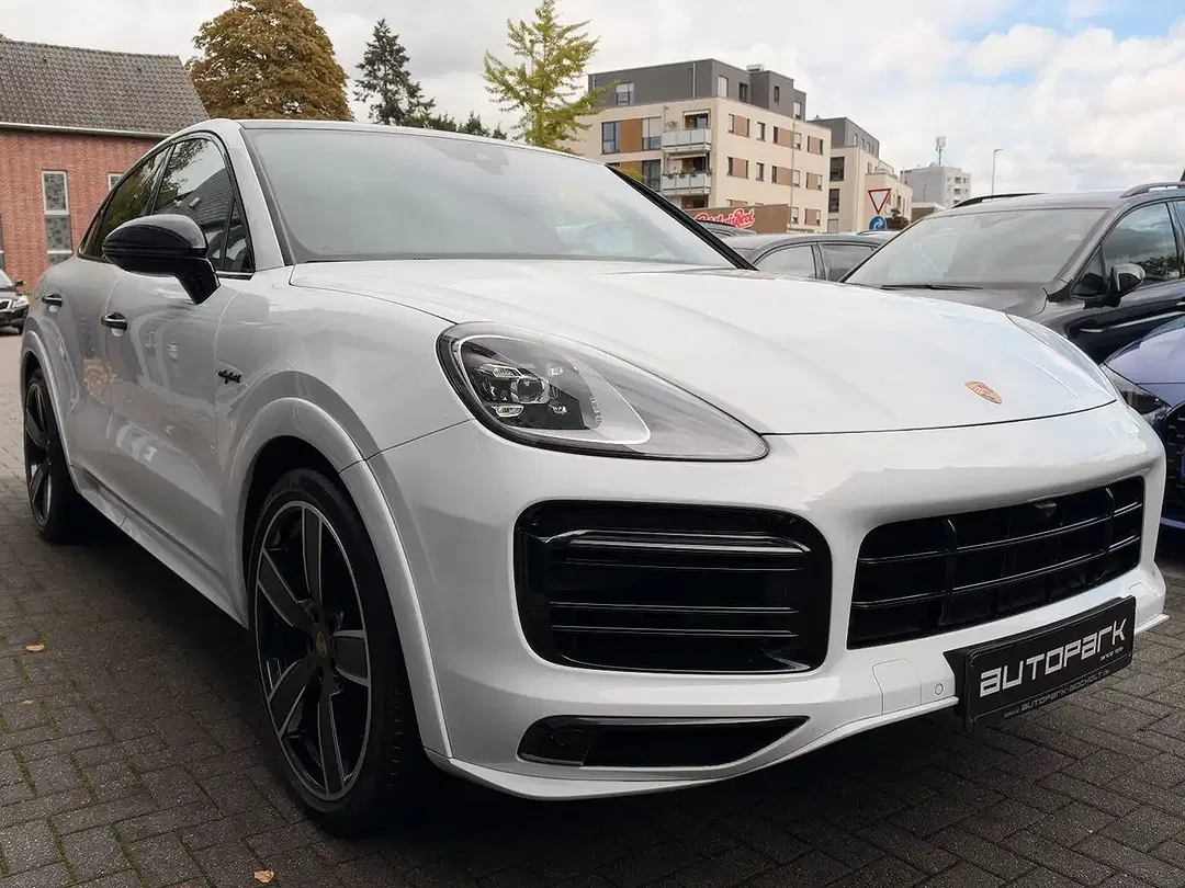 Porsche Cayenne Sport Design Coupe - Thumbnail 4
