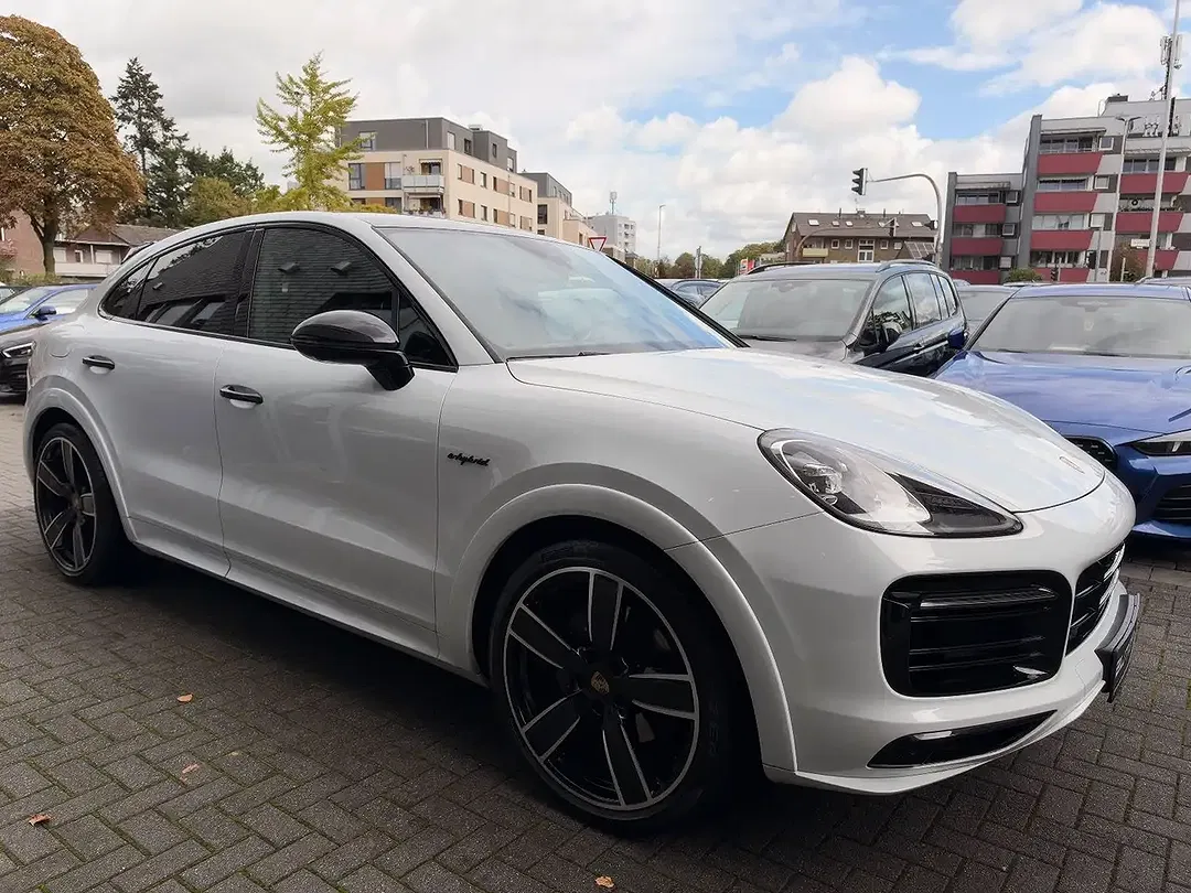 Porsche Cayenne Sport Design Coupe - Thumbnail 5