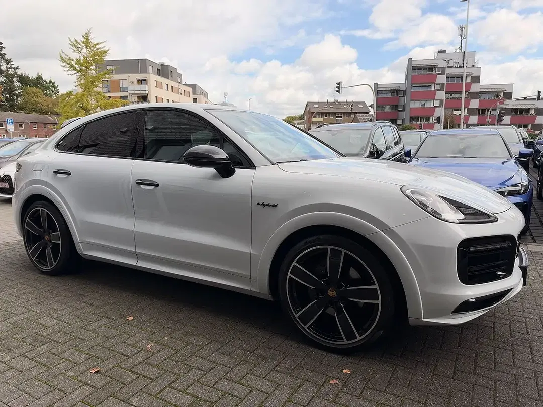 Porsche Cayenne Sport Design Coupe - Thumbnail 6