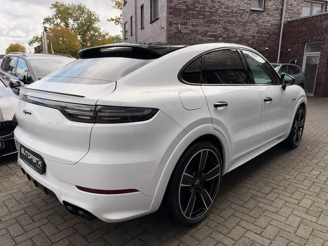 Porsche Cayenne Sport Design Coupe - Thumbnail 7