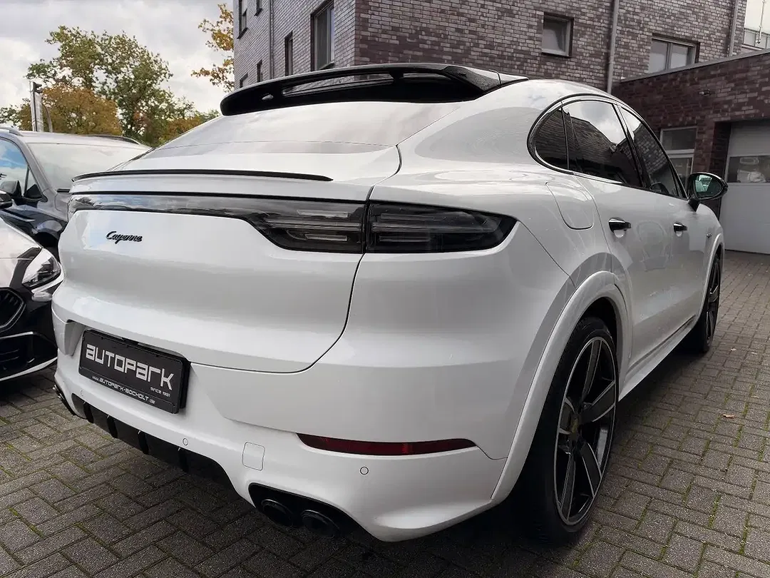 Porsche Cayenne Sport Design Coupe - Thumbnail 8