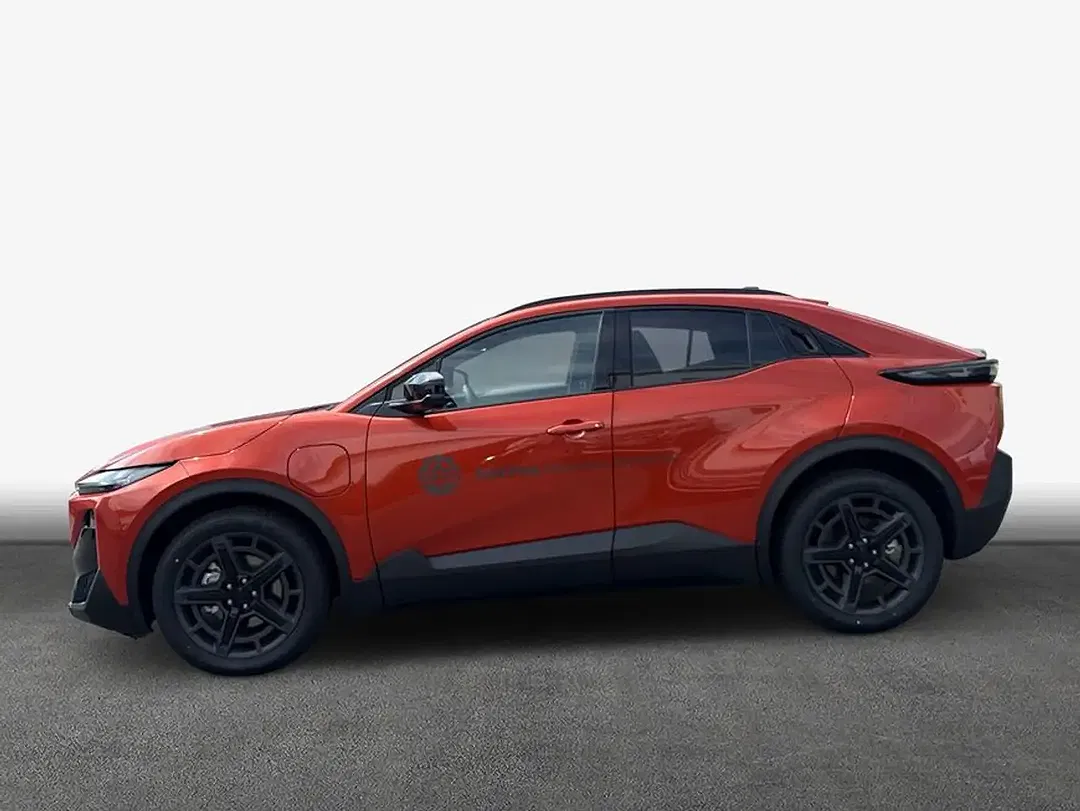 Subaru Uncharted AWD Platinum - Thumbnail 4