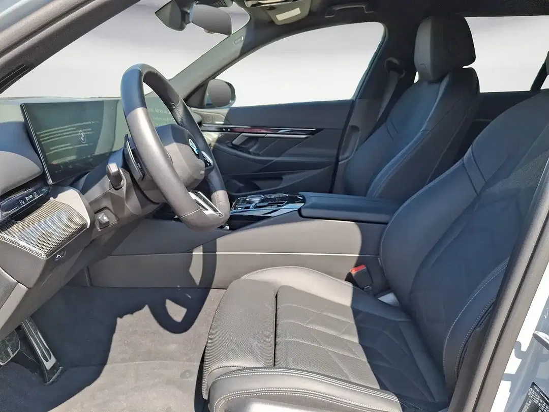BMW 520 Touring M Sport - Thumbnail 9