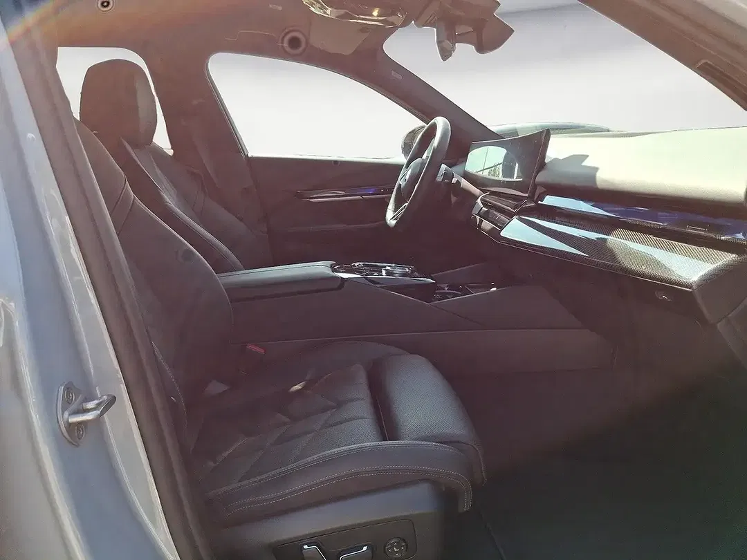 BMW 520 Touring M Sport - Thumbnail 12