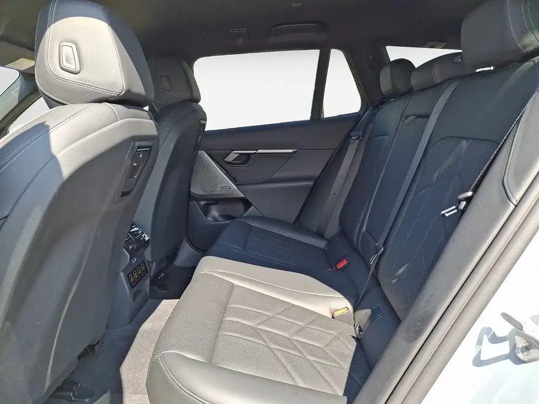 BMW 520 Touring M Sport - Thumbnail 13