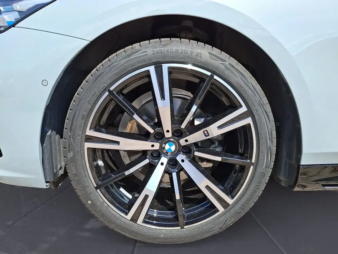 BMW 520 Touring M Sport - Thumbnail 6