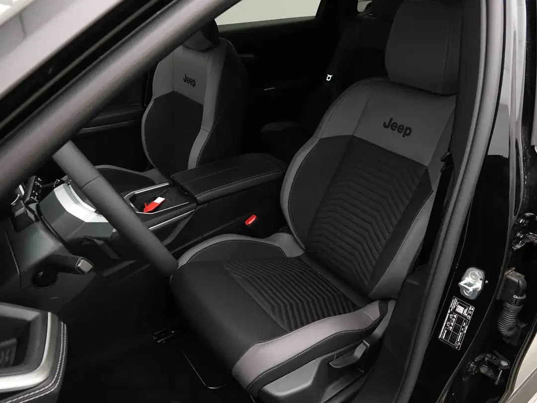 Jeep Compass e-Hybrid Summit - Thumbnail 8