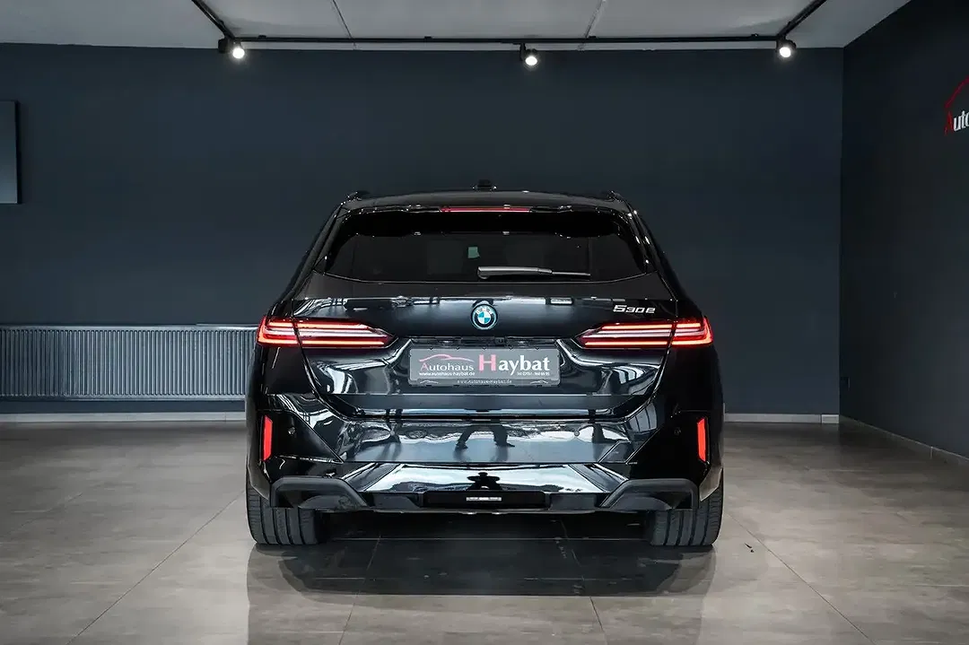 BMW 530 Touring M Sport - Thumbnail 6