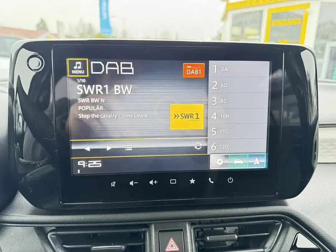 Suzuki Swift Hybrid 1.2 CVT Comfort - foto 15