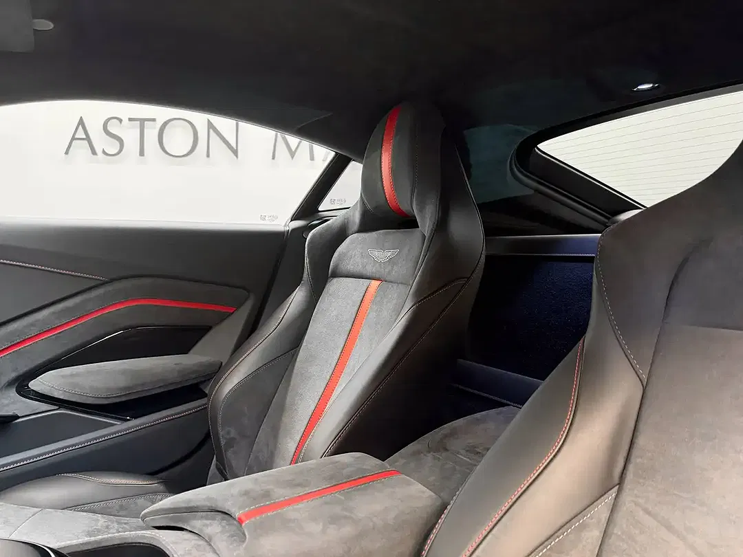 Aston Martin Vantage F1 Edition Coupe - foto 15