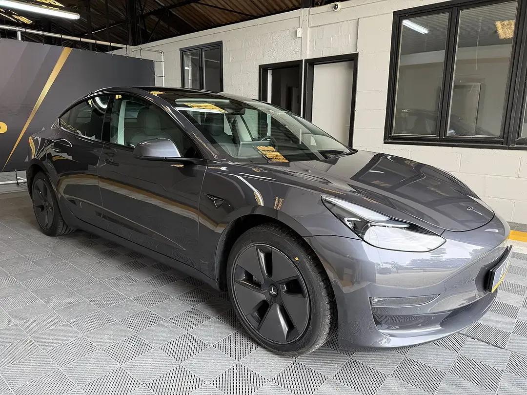 Tesla Model 3 AWD Dual Motor Long Range - Thumbnail 3