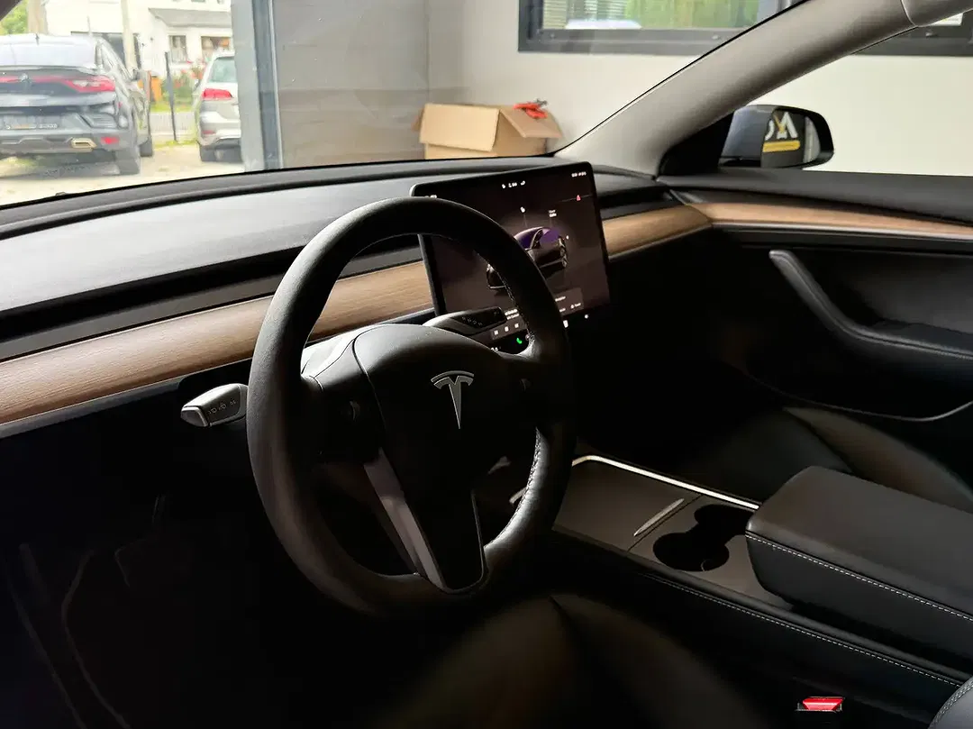 Tesla Model 3 AWD Dual Motor Long Range - Thumbnail 8