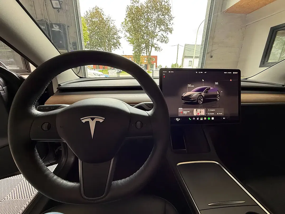 Tesla Model 3 AWD Dual Motor Long Range - Thumbnail 9