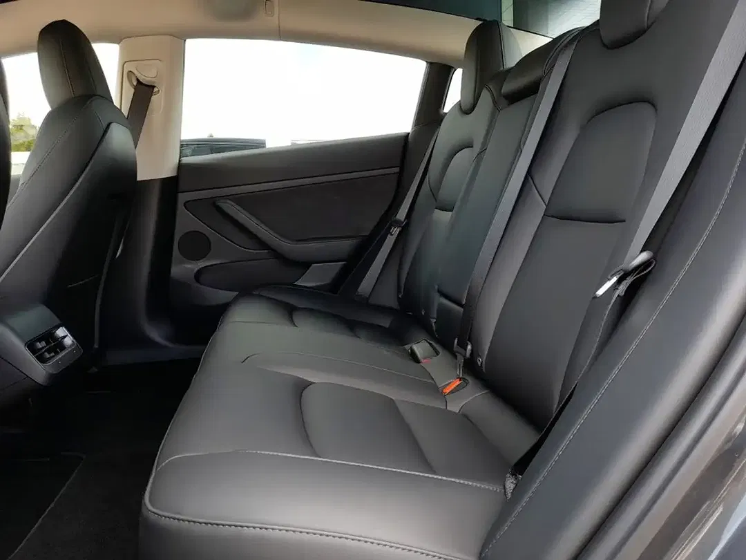 Tesla Model 3 AUT Long Range Premium - Thumbnail 13