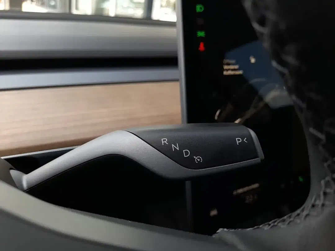 Tesla Model 3 AUT Long Range Premium - Thumbnail 7