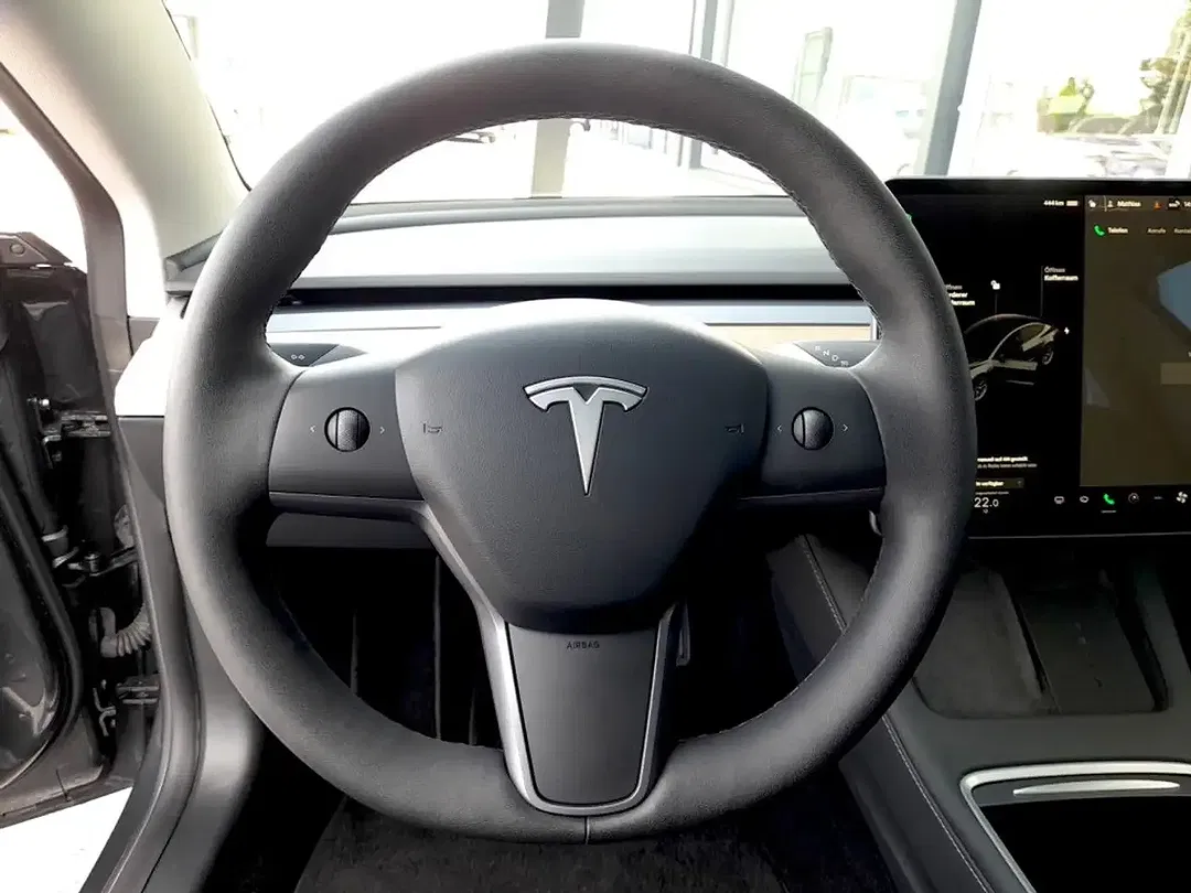 Tesla Model 3 AUT Long Range Premium - Thumbnail 8